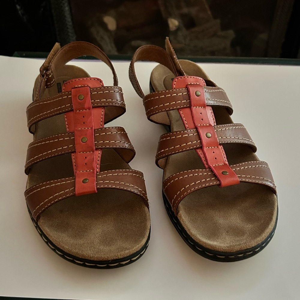 Women’s Clark sandals